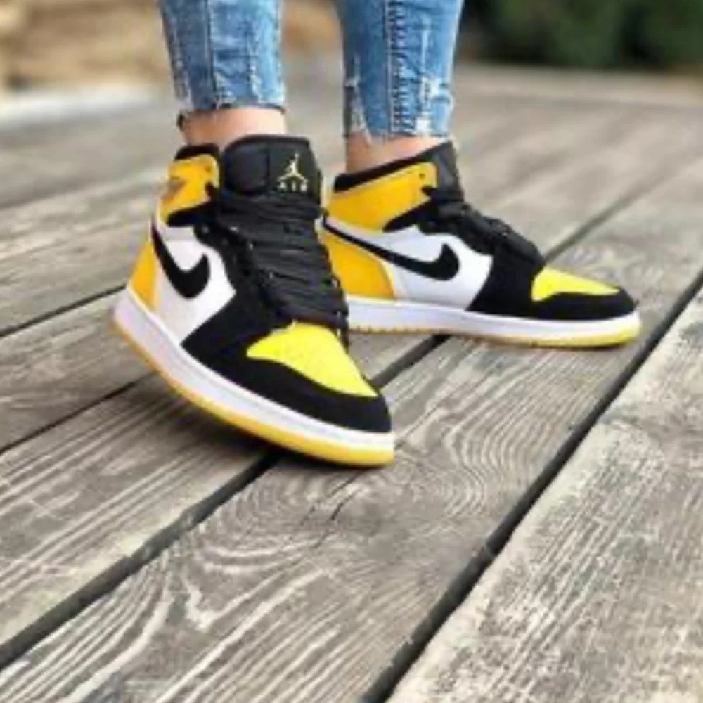⚡️Flash Sale⚡️JORDAN 1 Mid Yellow Toe Black Sneakers 12